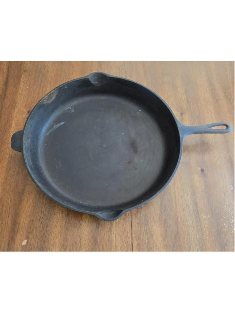 Vintage Lodge Egg Logo #14SK Skillet 15